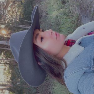 Meet your Posher, Kiah